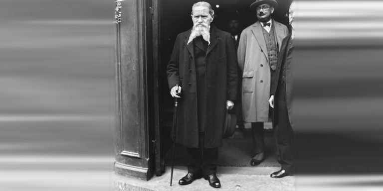 Léon Denis em seus estudos